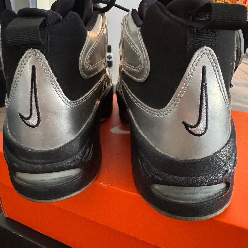 Nike Air Griffey Max Basketball Sneakers - Picture 3 of 6